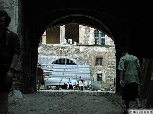 photo de porsche d'entrée palais des rois de Majorque