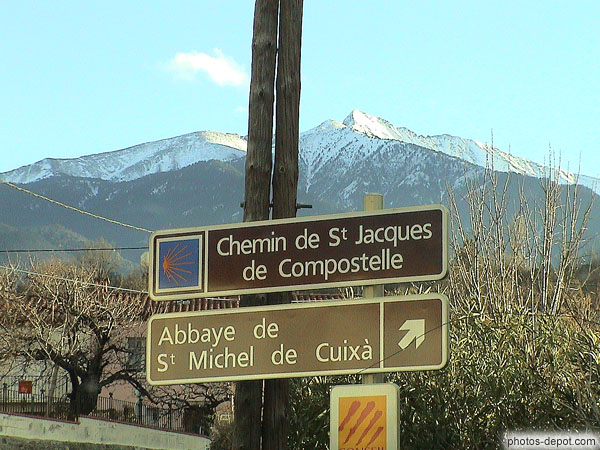 photo de pancarte chemin St Jacques de Compostelle Abbaye St Michel de Cuxa