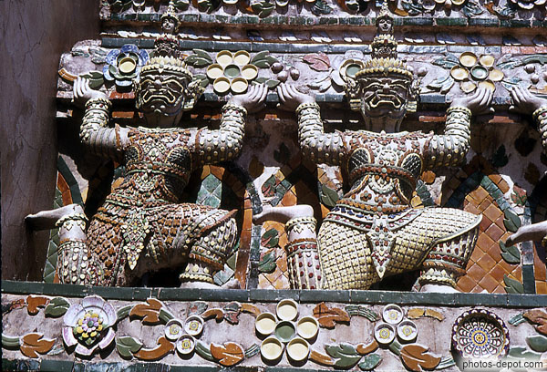 photo de Statues temple indoue