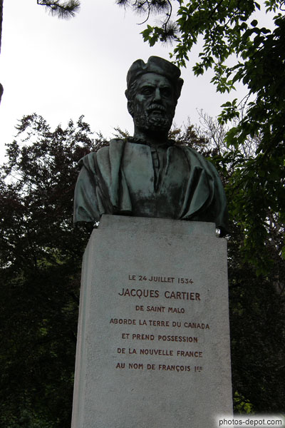 photo de le 24 Juillet 1534 Jacques Cartier de St Malo aborde la terre du Canada et prend possession de la Nouvelle France au nom de François 1er