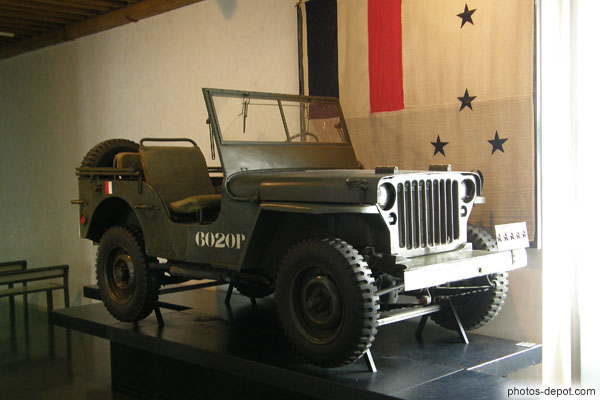 photo de jeep Willys du Général de Lattre de Tassigny