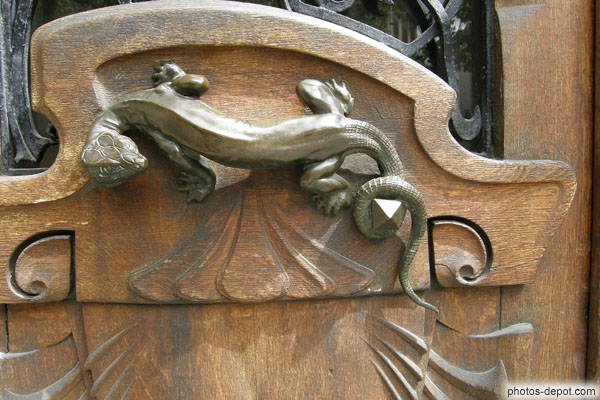 photo de Poignée de porte Salamandre, immeuble Lavirotte