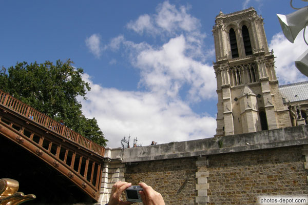 photo de Pont au Double et tour de Notre Dame