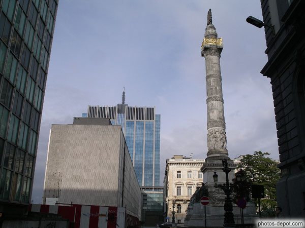 photo de colonne monuments aux morts