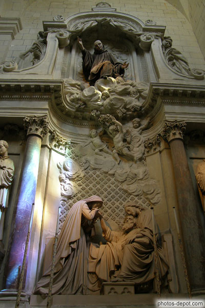 photo de St Maurille dominant l'autel à St Joseph