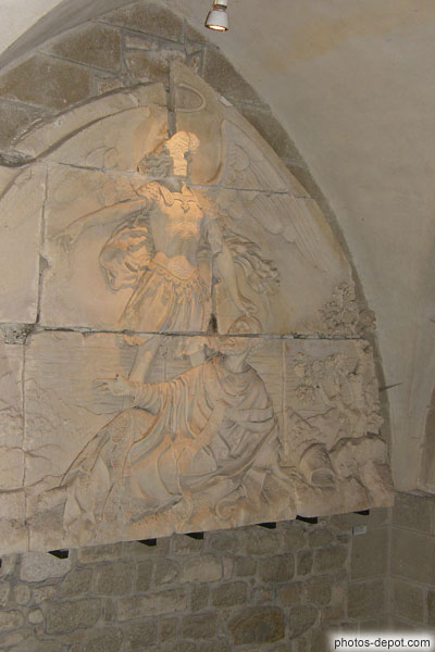 photo d'Une nuit d'octobre 708, l'archange Saint Michel apparaît à Aubert,