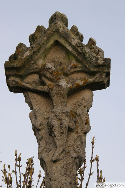 photo de Christ sur croix du calvaire de pierre