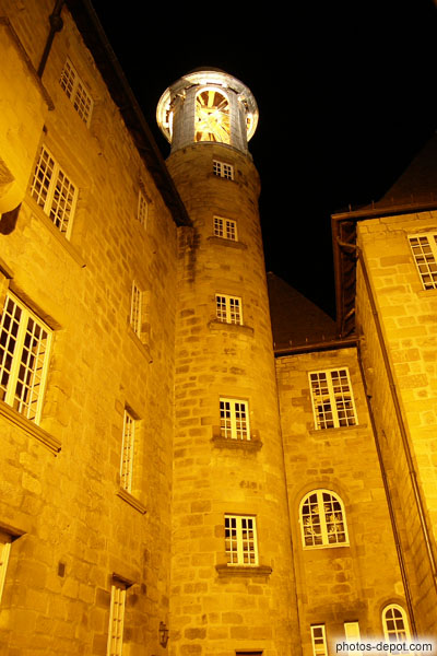 photo de tour ronde de nuit