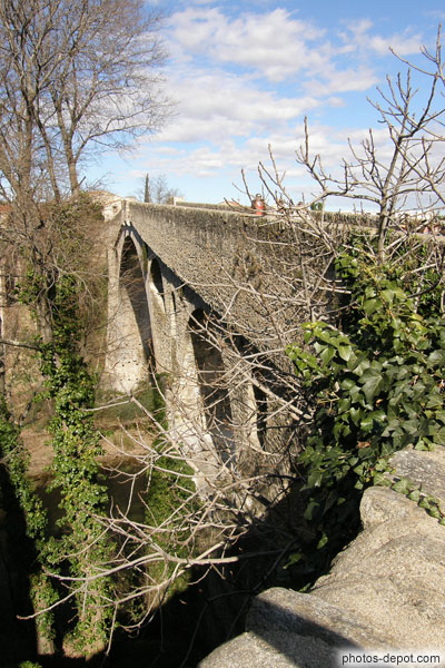 photo de Pont du diable d'une seule arche de 85 m