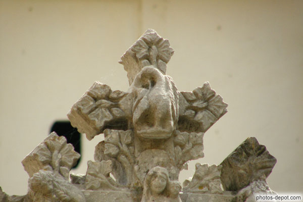 photo de détail sculptures la Creu, plaça del Ram