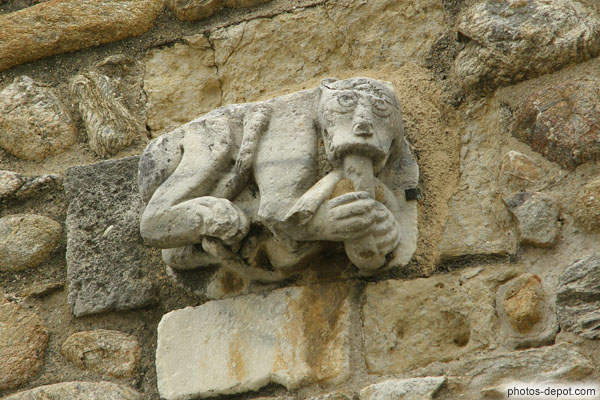 photo de Simiot sur la facade de l'église