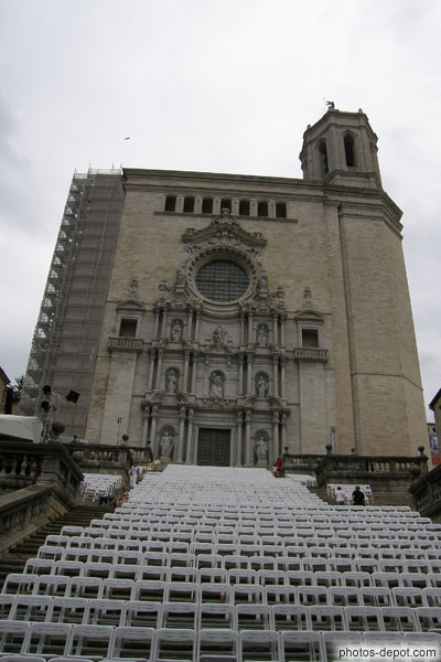 photo de Cathédrale en haut escalier monumental 86 marches