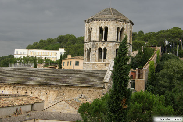 photo de tour romane San Pere Gallicans