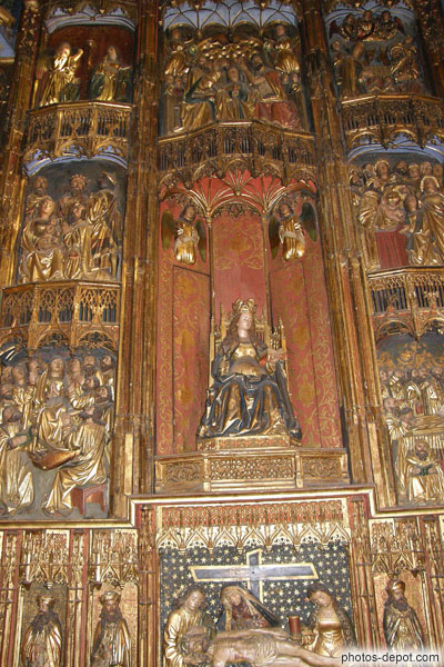photo de Vierge enceinte, bel autel des Tisserands, église St Jacques
