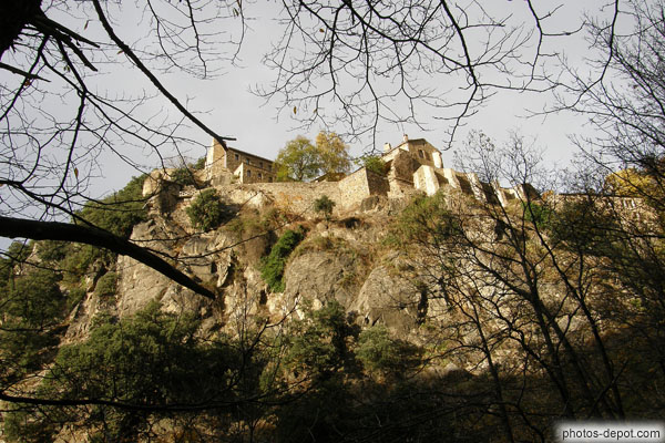 photo d'Abbaye fortifiée sur le rocher