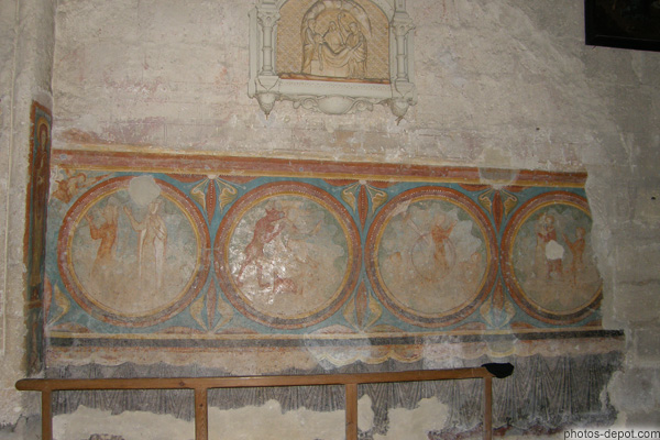 photo de fresques dans la cathédrale