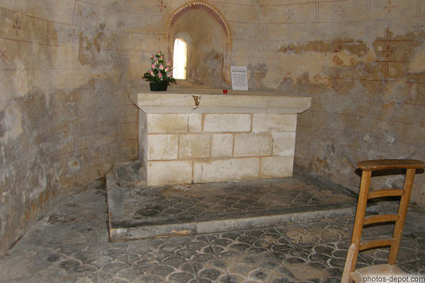 photo de tombeau de sainte Disciole