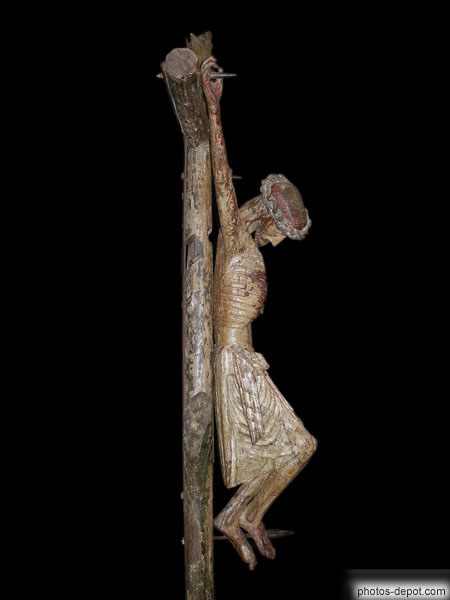photo de Dévot Christ en croix de Perpignan, sculpture polychrome en bois de tilleul