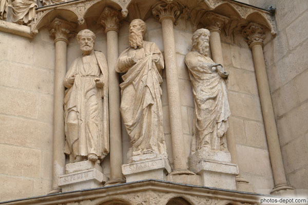 photo de St Paul et St Pierre, porte du Sarmental