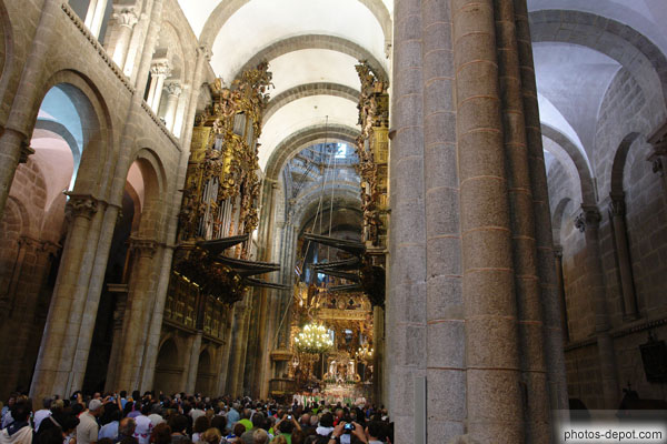 photo de Messe à la cathédrale aux orgues dorés