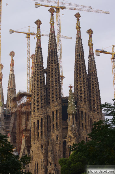 photo de Fleches de la basilique de Gaudi