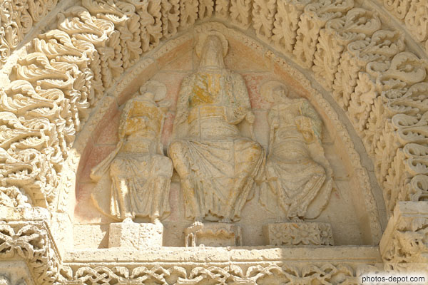 photo de Christ au tympan du portail central