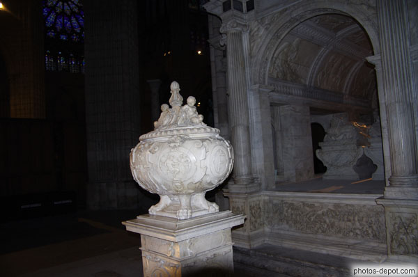 photo d'Urne et monument de choeur de Francois Ier