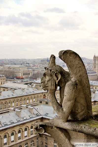 photo de La Stryge est l’une des plus célèbres chimères de Notre-Dame