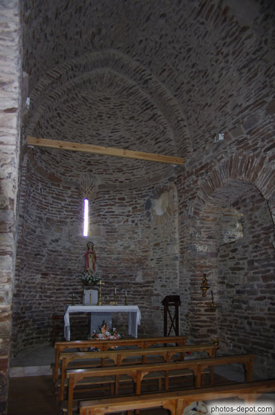 photo d'intérieur église ste Eugénie