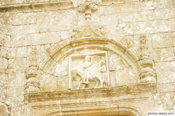 photo de St Martin au tympan du portail