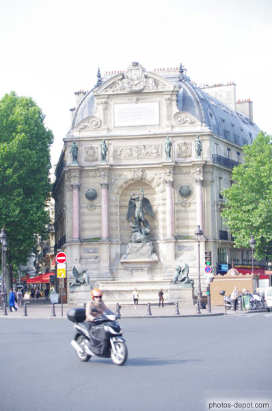 photo de Fontaine St Michel