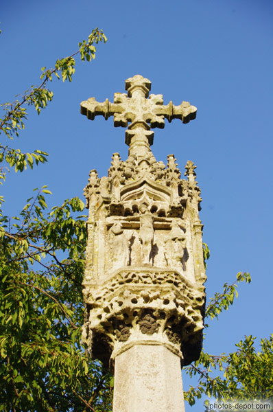 photo de Croix du cimetière de l'Eglise Ste Mary & St Eanswyth