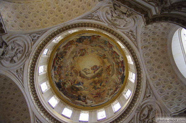 photo de Dôme peint de l'église du Val de graces