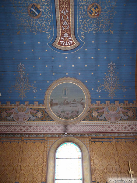 photo de plafond de l'église