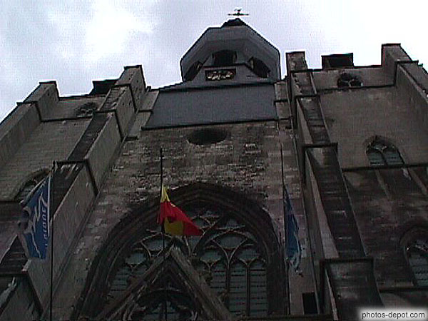 photo de facade de la cathédrale