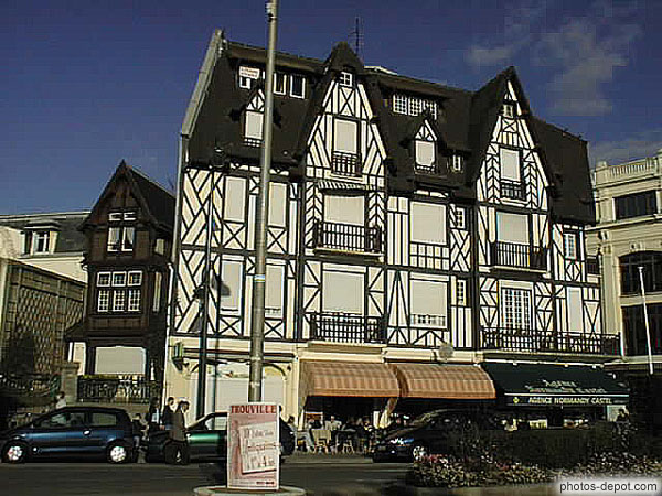 photo de maison à colombages à Trouville