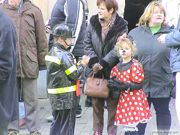 enfants d�guis�s au carnaval