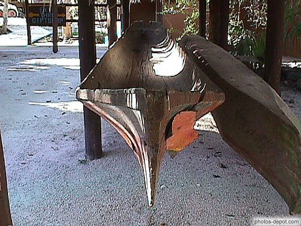 photo de pirogue en bois