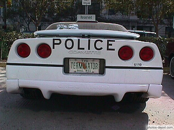 photo de corvette de police