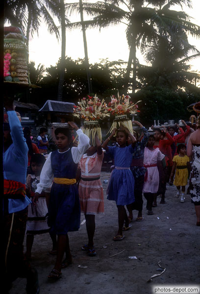 photo de procession des enfants