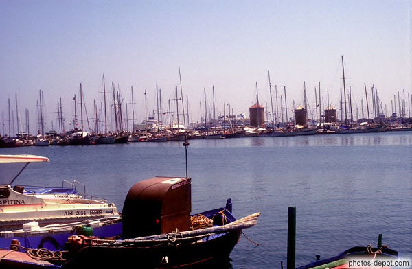 photo de bateaux dans le port