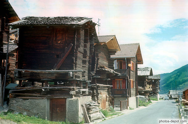 photo de maisons de bois, Evolène Val Hérens