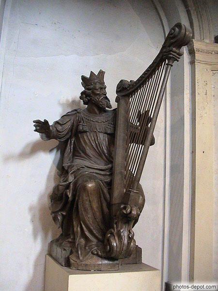 photo de Roi David jouant de la harpe, oeuvre du lillois Buisine, vestige du buffet des grandes orgues détruites pendant la seconde guerre
