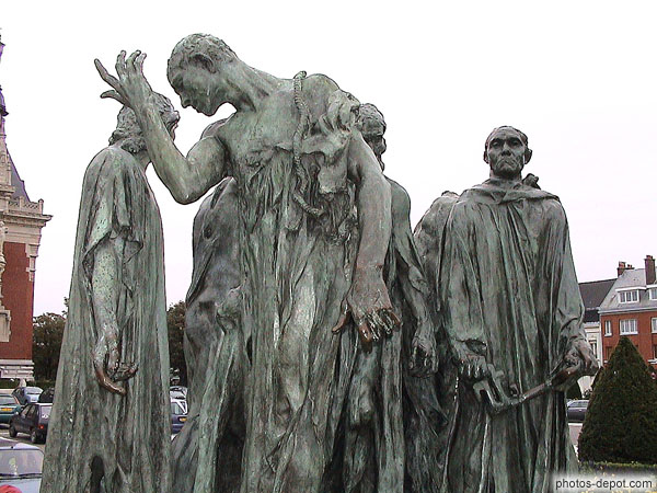 photo de Statue les bourgeois de Calais, Rodin