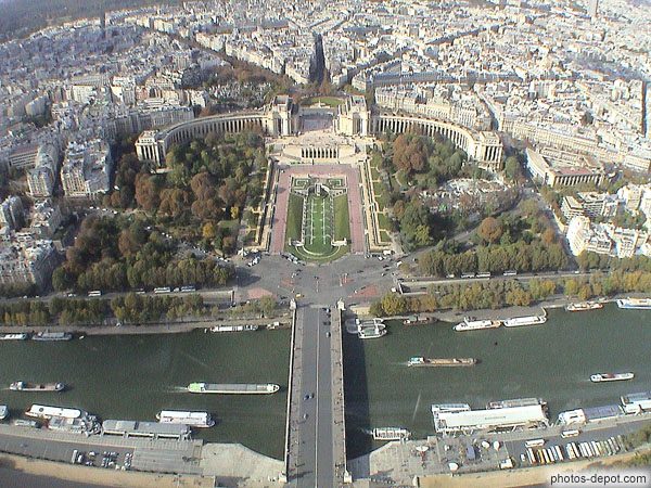 photo de Palais du Trocadéro vue de la tour Eiffel