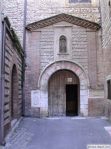 photo d'Entrée de la Cathedrale St Jean
