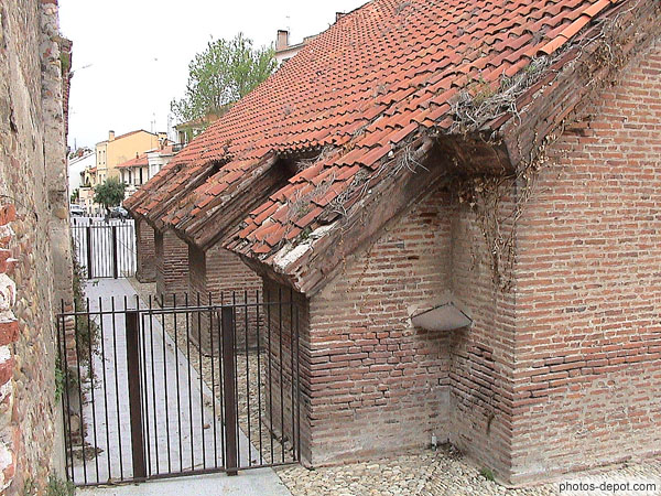Coté église des dominicains France, Languedoc Roussillon, Perpignan, Photo 2005
