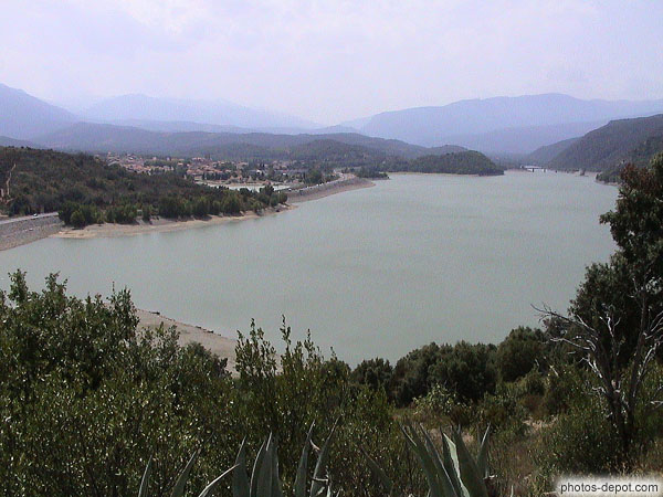 photo de Lac artificiel servant au pompage pour irrigation et incendies