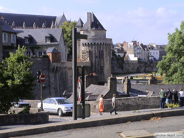 Tour et remparts