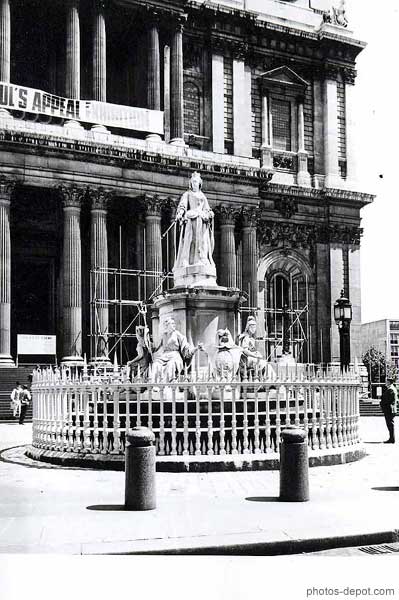 photo de fontaine Elisabeth, St Paul's Cathedral